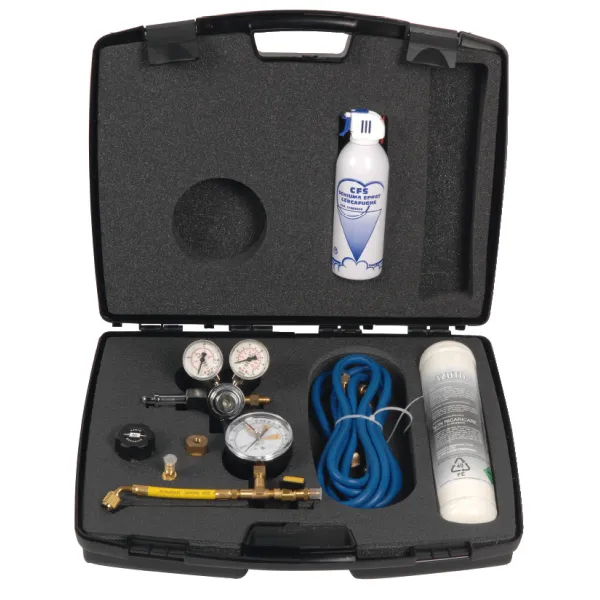 Kit de pressurisation des installations avec azote muni d’une bouteille d’azote et d’un détecteur de fuites spray